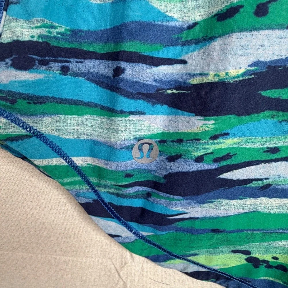 Lululemon Women's Sculpt Sleeveless Tank Top size 2 Blue/Green
